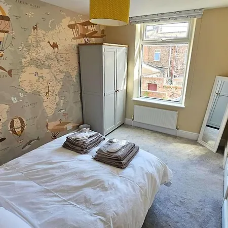 Stunning Terraced House Next To Racecourse York