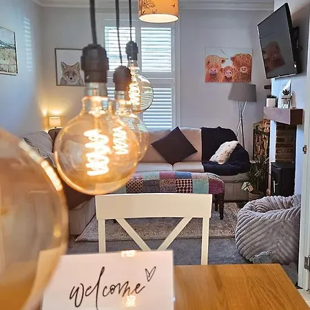 Stunning Terraced House Next To Racecourse York