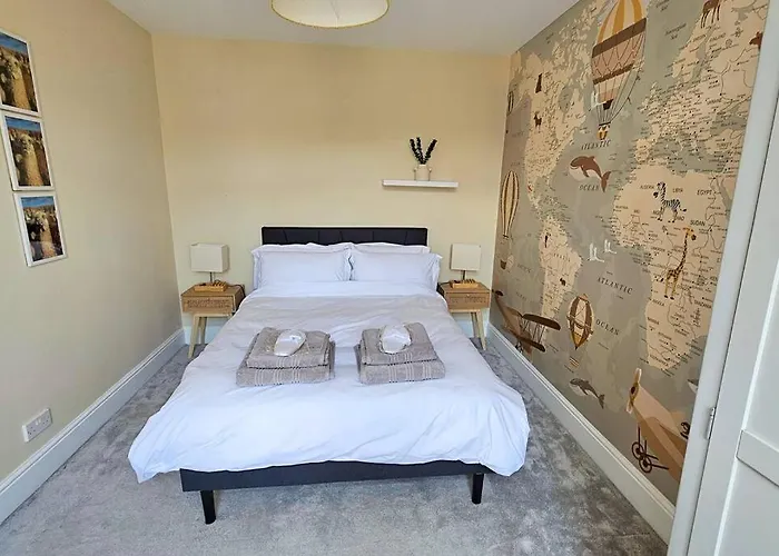 Stunning Terraced House Next To Racecourse Casa de Férias *