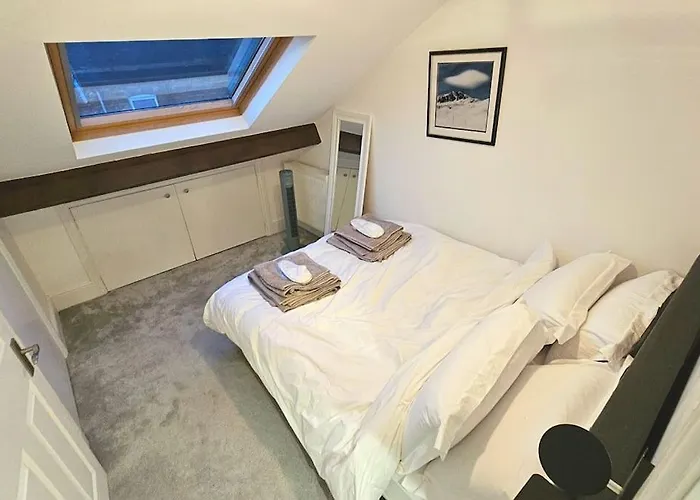 Stunning Terraced House Next To Racecourse Casa de Férias