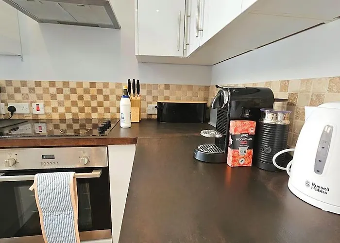 Casa de Férias Stunning Terraced House Next To Racecourse *