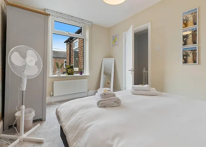 Stunning Terraced House Next To Racecourse Casa de Férias *