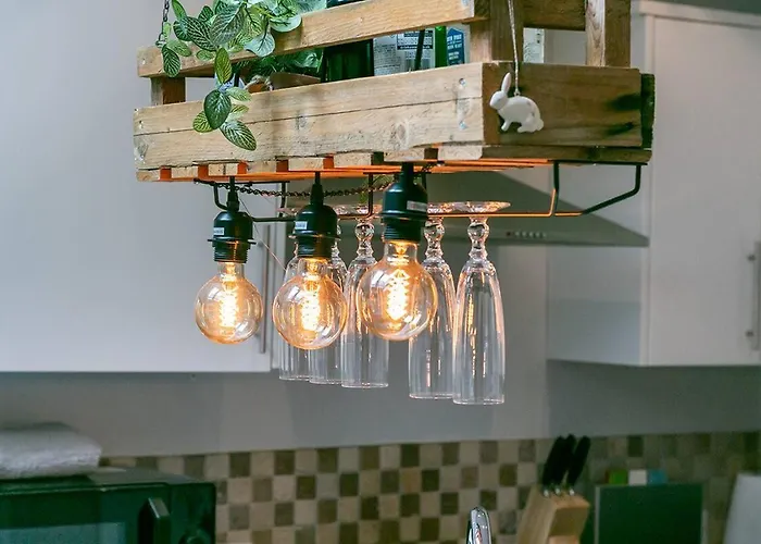 Stunning Terraced House Next To Racecourse *