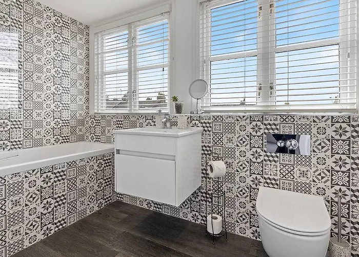 Stunning Terraced House Next To Racecourse Casa de Férias *