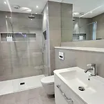 Stunning Terraced House Next To Racecourse *